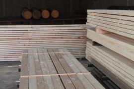 Maquinaria para aserraderos Sierra angular de doble hoja |  Capacidad de producción disponible | GEOVIN, s.r.o.