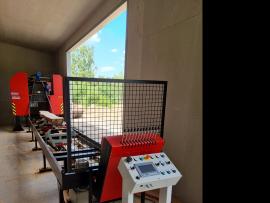 Sierra angular de doble hoja StrojCAD UH500